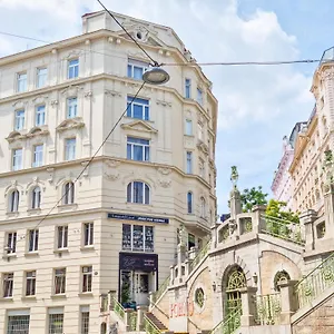 Mozart - Newly Renovated Casa de hóspedes