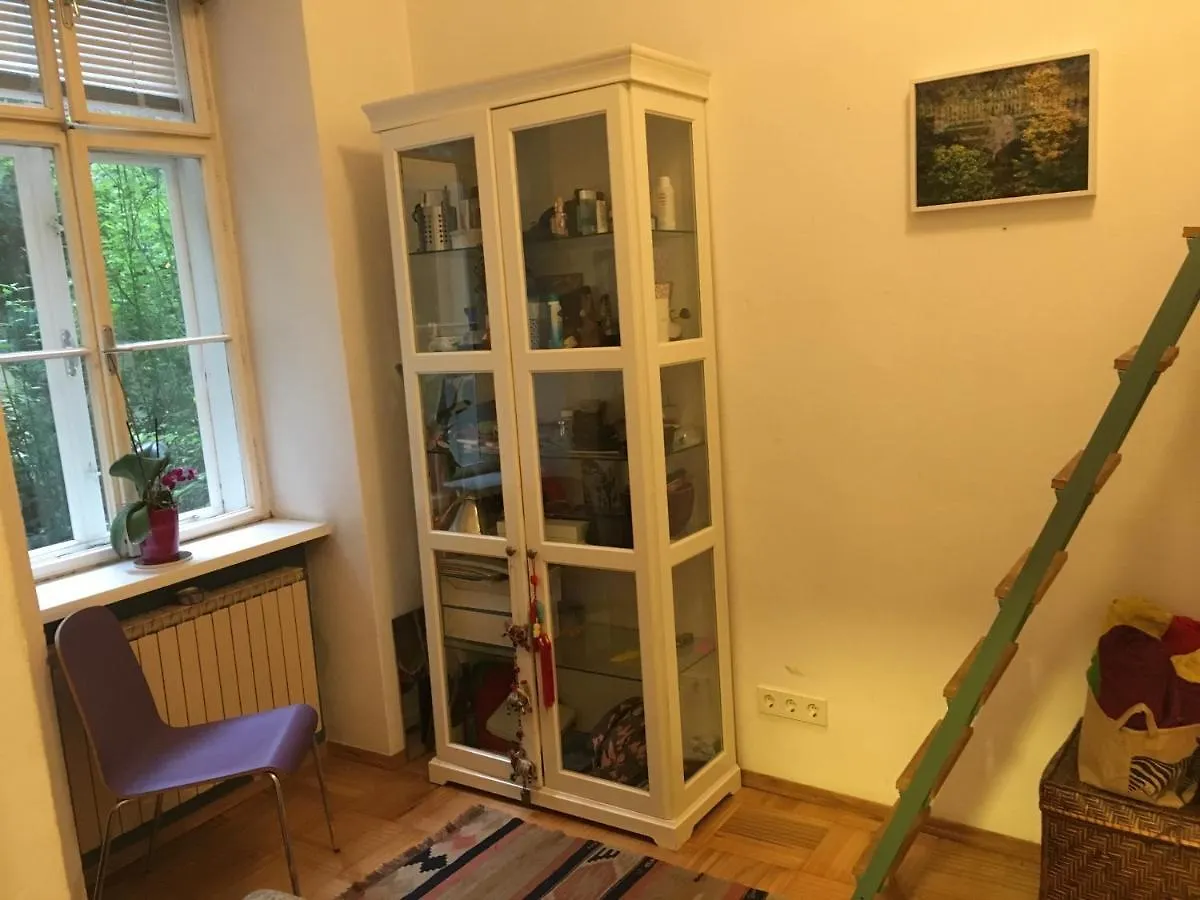 Grune Hinterhofoase Mitten Im Neunten Apartamento Viena Áustria