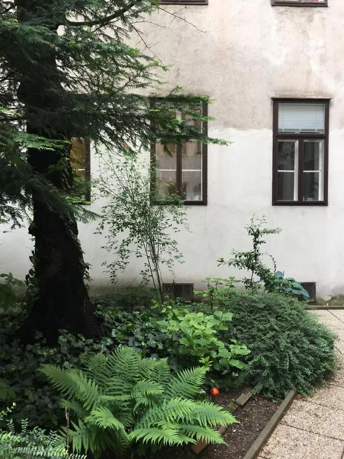 비엔나 Grune Hinterhofoase Mitten Im Neunten 아파트 0*,  오스트리아